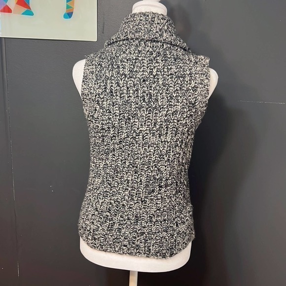 Eileen Fisher yak and merino wool women’s vest - Picture 2 of 5